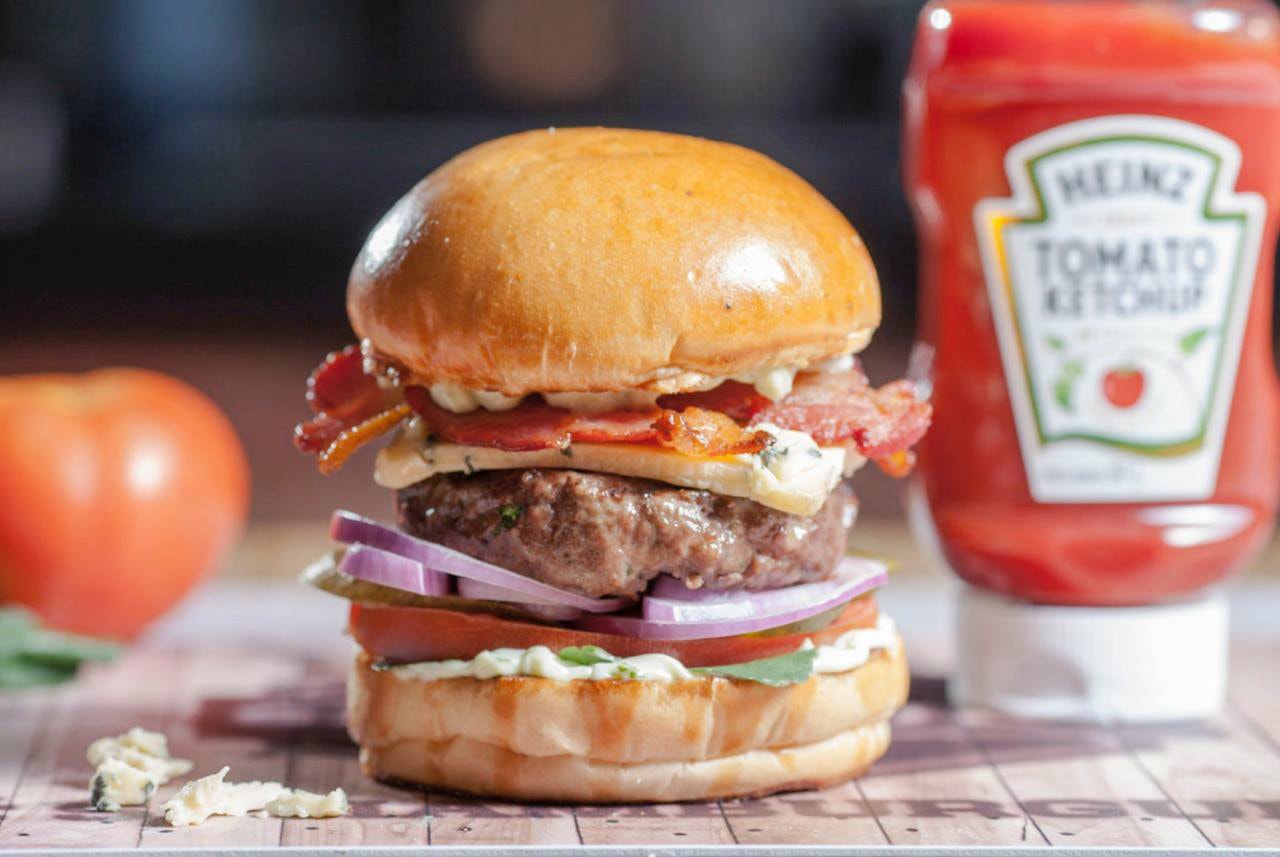 Ambiente São Paulo Hamburgueria - Barreiros - Florianópolis Ambiente do São Paulo Hamburgueria - Barreiros - Florianópolis